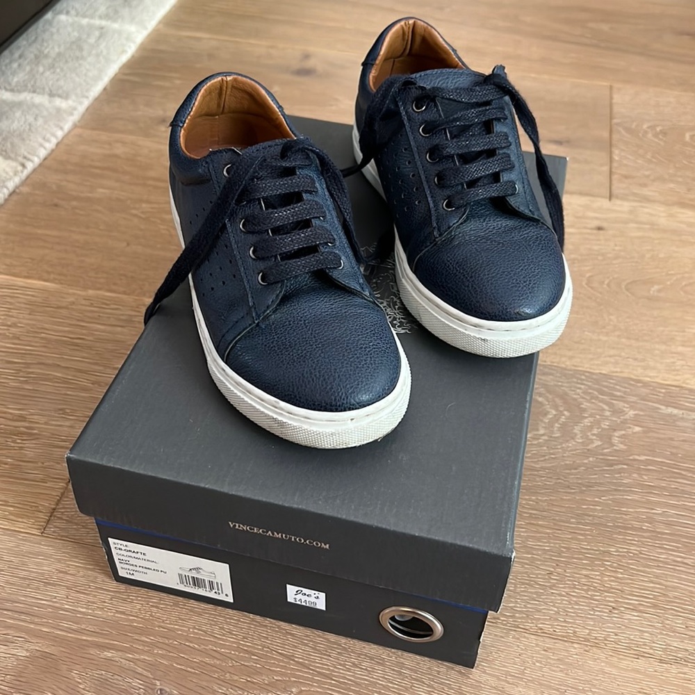 Vince Camuto Sneakers